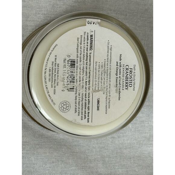 Bath & Body Works FROSTED
CRANBERRY w/ essential oils 3
Wick Jar Candle 14.5 oz - Picture 5 of 7